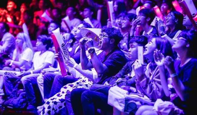 large esports crowd large esports crowd